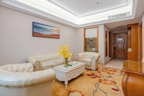 Room - Vienna International Hotel (Guangzhou Xintang High Speed Railway Station Cowboy City Branch) (Guangzhou)