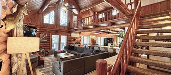 Gorgeous XL Log Cabin in Bloomington, IL! 2 Game Rooms + Hot Tub & Sauna!