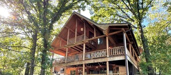Gorgeous XL Log Cabin in Bloomington, IL! 2 Game Rooms + Hot Tub & Sauna!