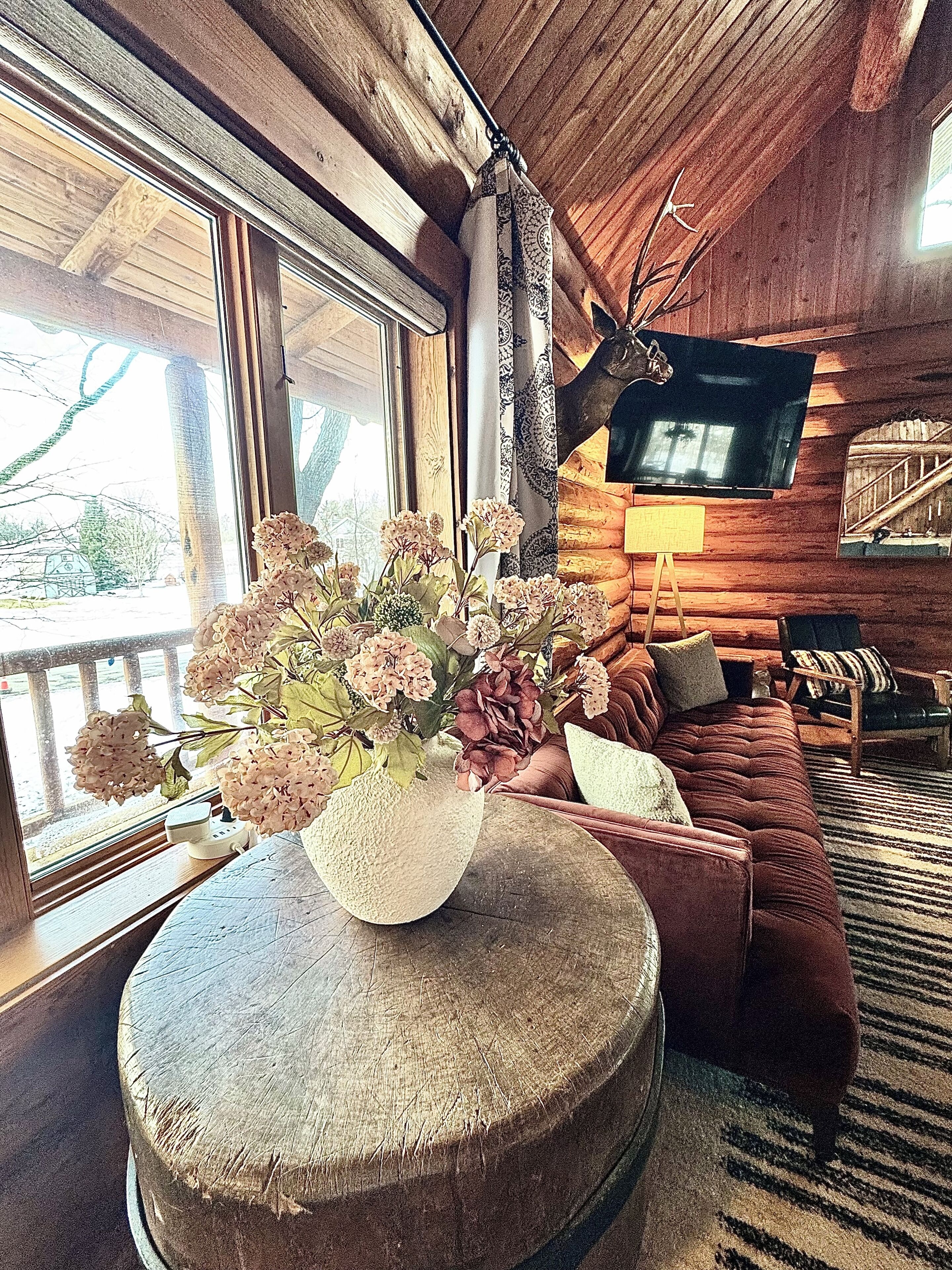 Téléviseur connecté, foyer, jeux vidéo, table de baby-foot