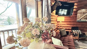 Téléviseur connecté, foyer, jeux vidéo, table de baby-foot