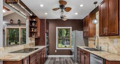 Little Miami Riverfront 3-bedroom house one bedroom in a tree house.