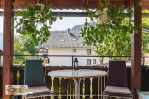 Outdoor dining - STUDIO Lilija, 2 osebi - GARSONJERA (Radovljica)