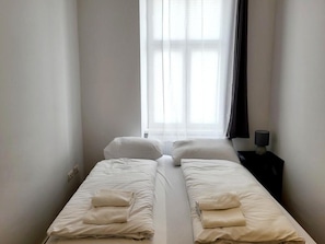 Apartamento, 2 quartos | 1 quarto, roupas de cama antialérgicas, quartos à prova de som