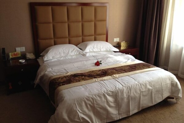 Room - Wulate Hotel (Urad Front Banner)