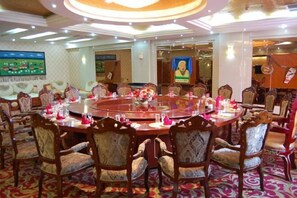 Restaurant - Wulate Hotel (Urad Front Banner)