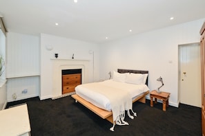 2 chambres, fer et planche à repasser, lit parapluie, Wi-Fi gratuit