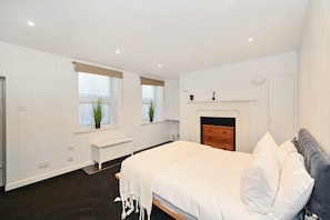 2 chambres, fer et planche à repasser, lit parapluie, Wi-Fi gratuit