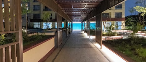 Deluxe-Apartment, 1 King-Bett, Küche, Stadtblick | Terrasse/Patio