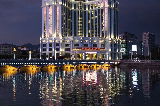 المنشأة من الخارج