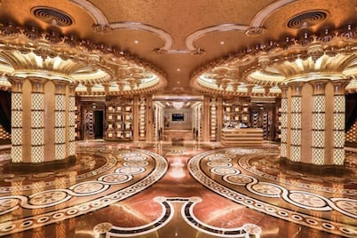 Venice Hotel