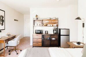 1 bedroom, desk, iron/ironing board, free WiFi