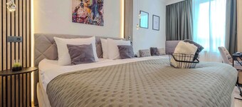 Schiller Apartment in Hof, Küche, Parkplatz, Wlan 250 Mbit,