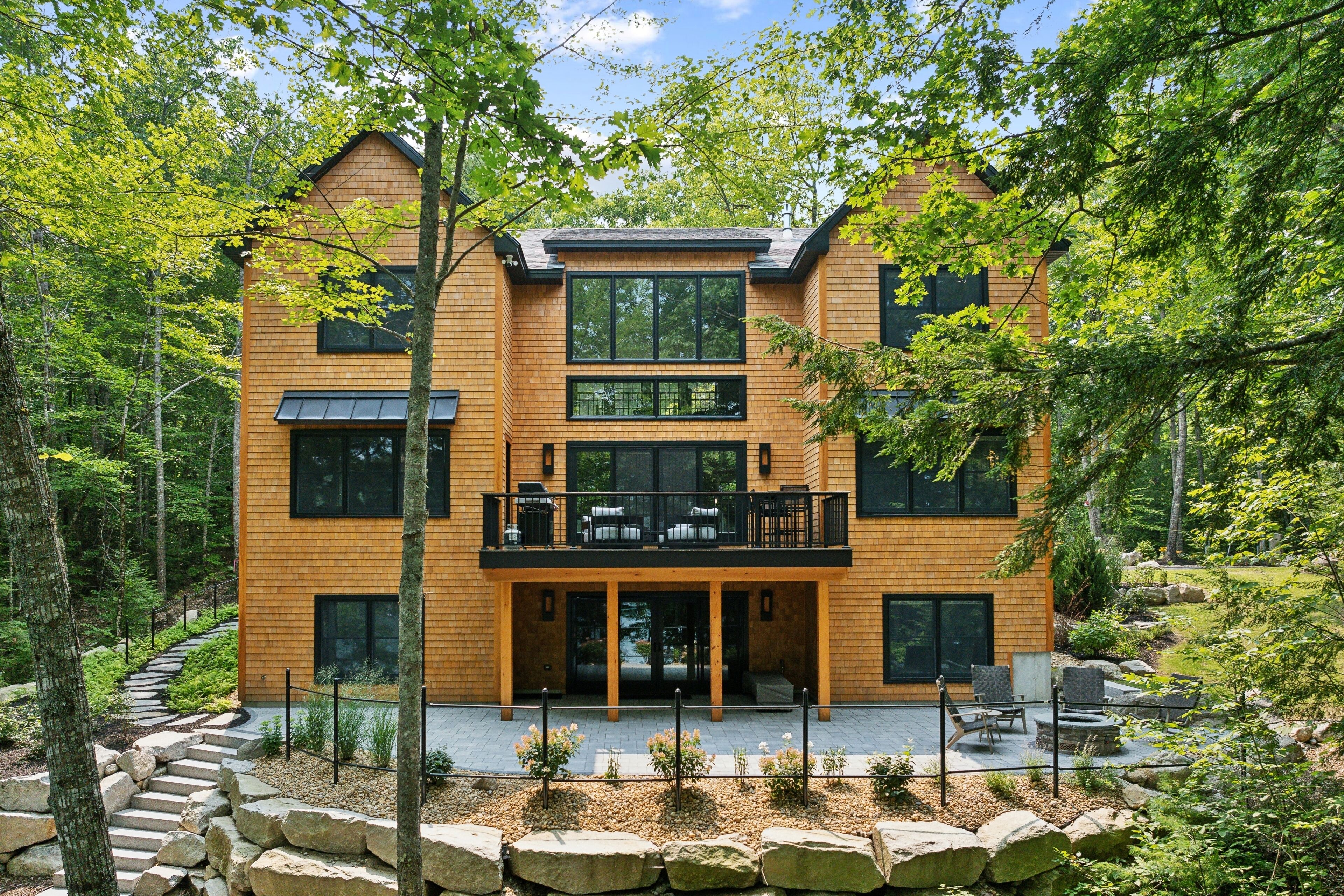 Coffee Pond Cottage - Luxury Lake House