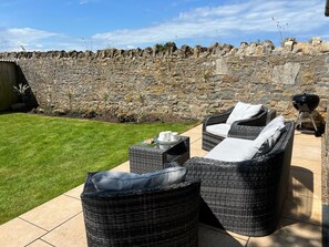 Terrace/patio - Luxury Holiday Cottage Sleeps 8, near the beach between Bamburgh and Seahouses (Bamburgh)