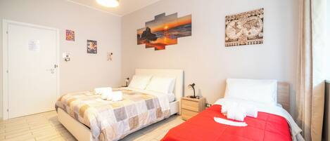 2 chambres, fer et planche à repasser, Wi-Fi, draps fournis