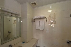 Bathroom - Hong Tai Yang Hotel (Yuhuan)