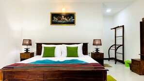 Standard Triple Room, Garden View | Bilik Mandi | Kelengkapan dandanan diri percuma, tuala disediakan, sabun, syampu 