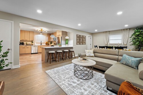 Chic Oasis/Game Room/Near Base/5 Bedroom