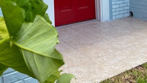 Mặt tiền nơi lưu trú