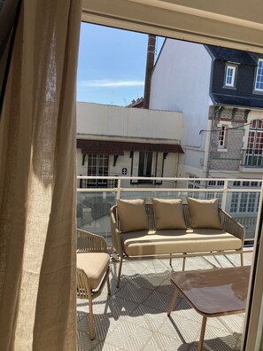 Interior - Downtown 2-bedroom apartment (Paris)