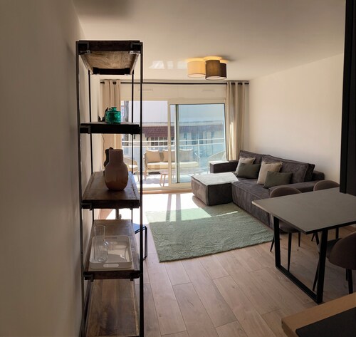 Downtown 2-bedroom apartment
