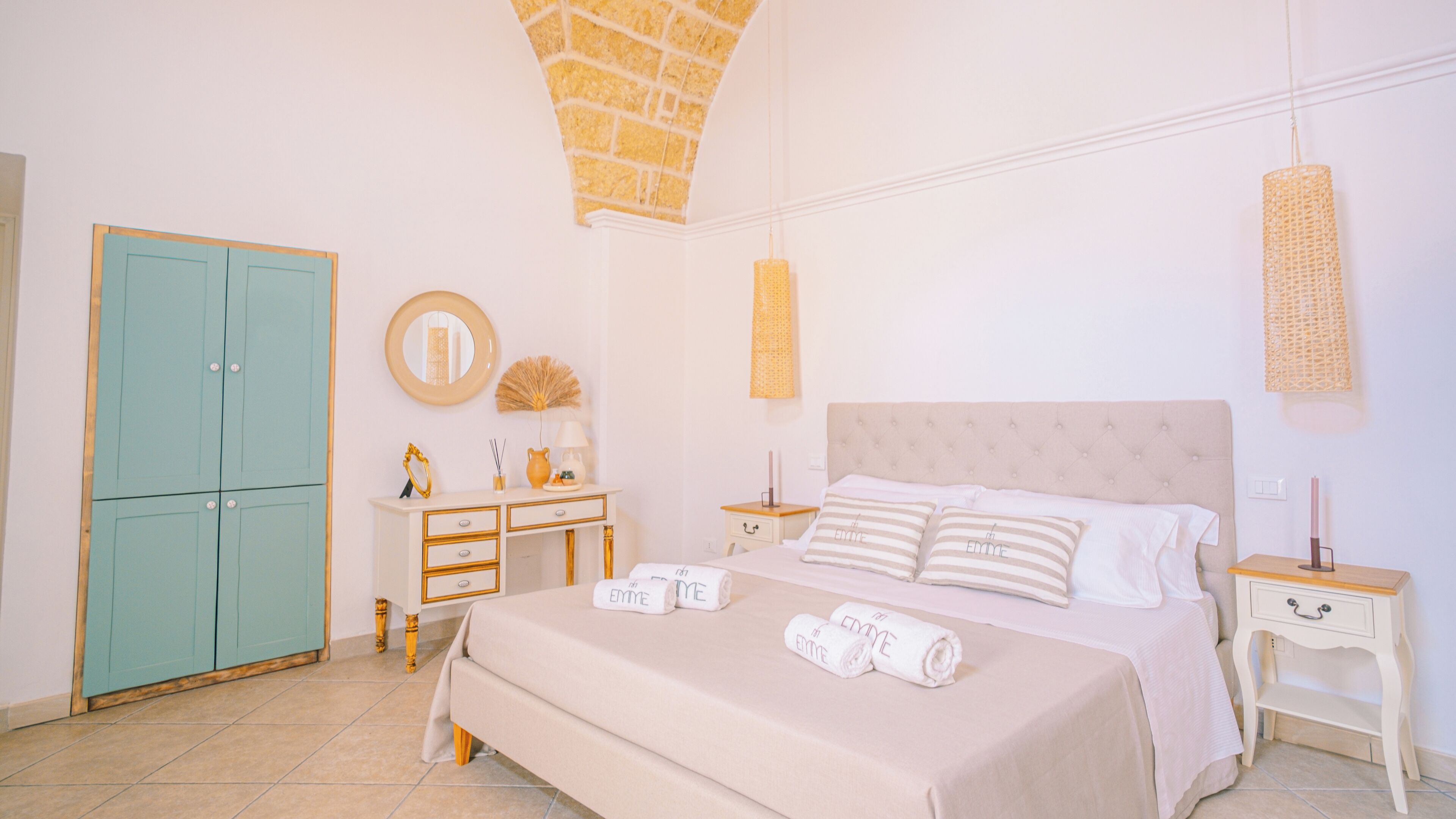 2 Schlafzimmer, Zimmersafe, Schreibtisch, Bügeleisen/Bügelbrett