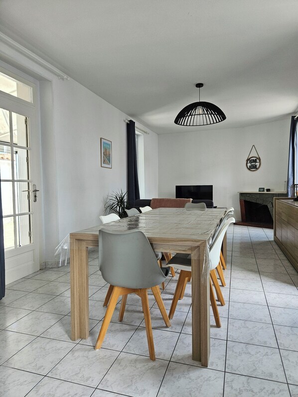 Dining - La Rochelle Minimes 3 Chambres (La Rochelle)