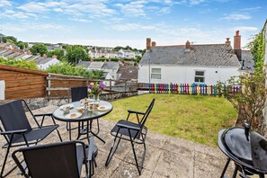 Outdoor dining - 2 Bed in Appledore (oc-s29561) (Appledore)