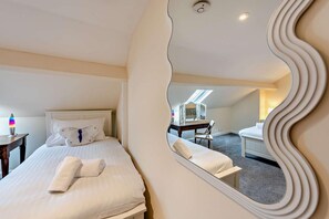 2 habitaciones, cuna de viaje, wifi gratis y ropa de cama 
