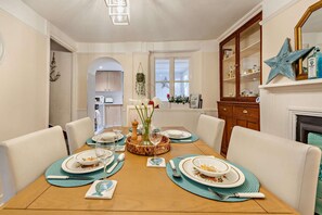Dining - 2 Bed in Appledore (oc-s29561) (Appledore)