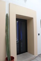 1 habitación, minibar, tabla de planchar con plancha y wifi gratis 