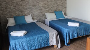 1 habitación, minibar, tabla de planchar con plancha y wifi gratis 