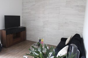 1 habitación, minibar, tabla de planchar con plancha y wifi gratis 