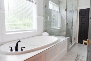 Shower, hair dryer, towels, soap - Amazing Estate right on the lake, 2 homes, sleeps 28.  Arcade room, private dock (Appling)