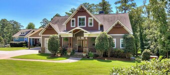 Amazing Estate right on the lake, 2 homes, sleeps 28.  Arcade room, private dock