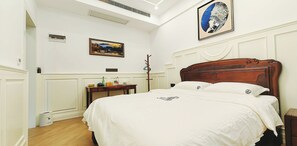 6 bedrooms, WiFi, bed sheets