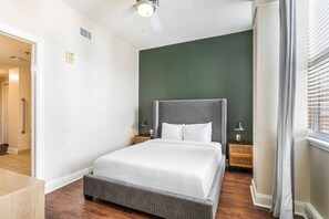 1 chambre, fer et planche à repasser, Wi-Fi, literie fournie