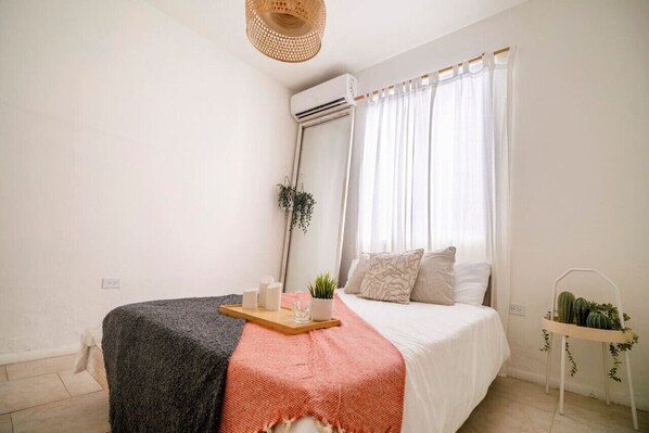 1 bedroom, desk, iron/ironing board, free WiFi
