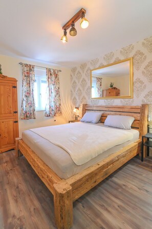 2 camere, ferro/asse da stiro, Wi-Fi gratuito, lenzuola