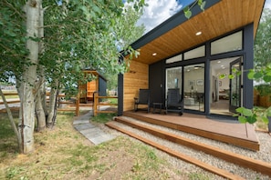 Terrace/patio - Modern Downtown Home w/ Private Sauna (Fraser)