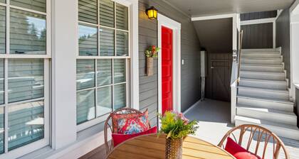 Charming Downtown McCloud Retreat by RedAwning
