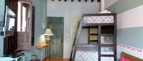 1 chambre, fer et planche Ă repasser, Wi-Fi, literie fournie