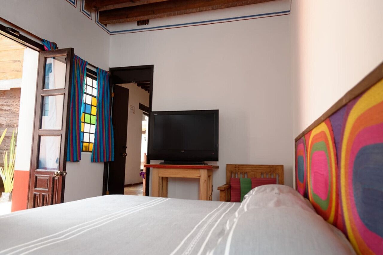 5 bedrooms, iron/ironing board, WiFi