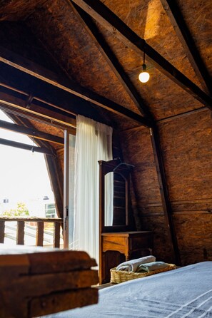 5 bedrooms, iron/ironing board, WiFi