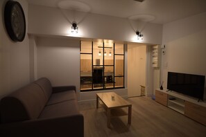 Living area - Appartement Cosy Plein Centre - Espaces Extérieurs Privés (Auxerre)