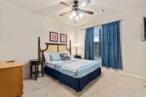 3 bedrooms, desk, travel crib, free WiFi