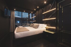 23 bedrooms, iron/ironing board, WiFi, bed sheets