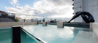 Luxurious villa with 23 bedrooms 3 Pools in Provenza Parque lleras Poblado