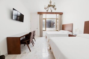 Double Room | Free WiFi, bed sheets